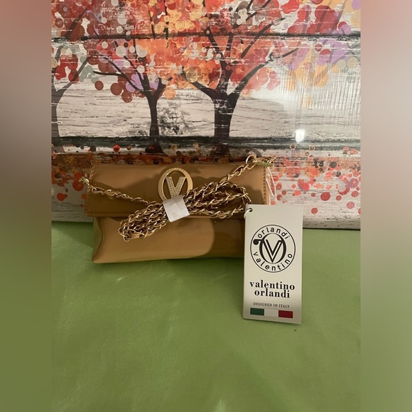 NWT $210 Valentino Orlandi Tan Crossbody 
Gold Braided Chanel Like Strap - Picture 3 of 13